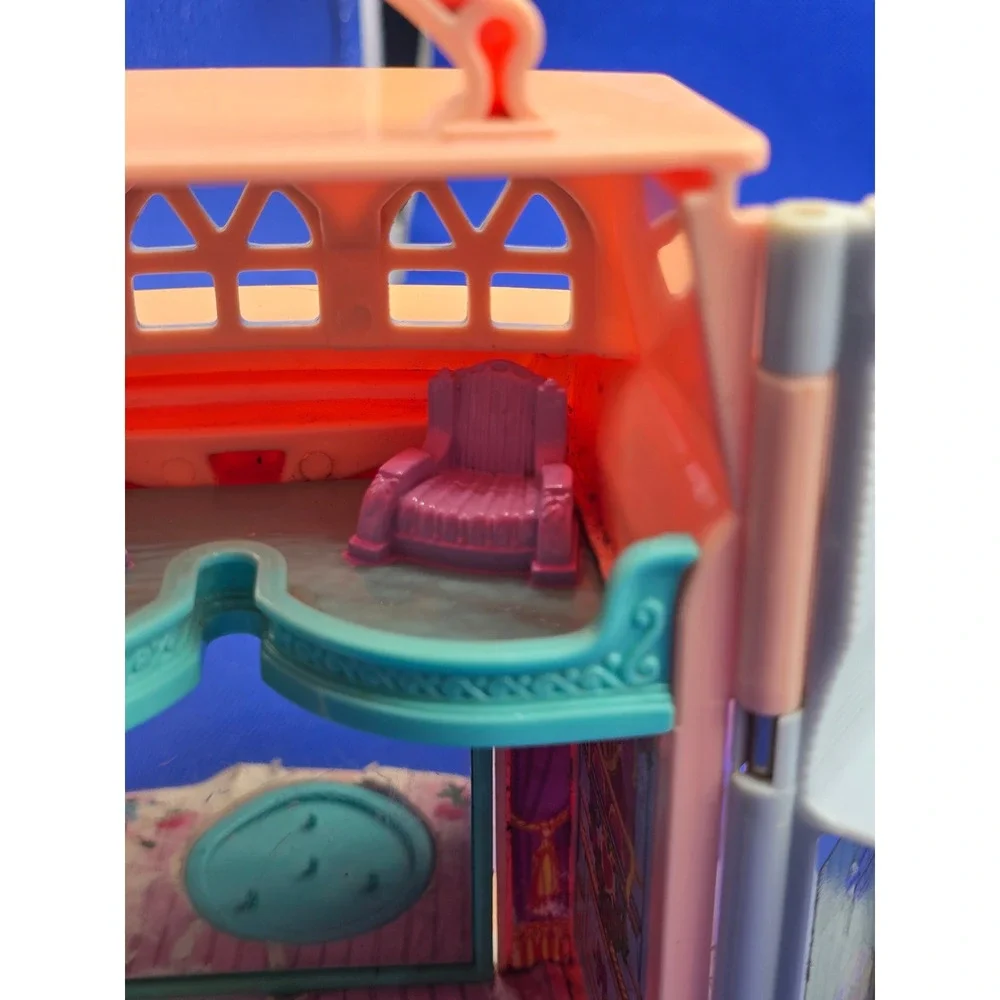 Fisher Price 2001 Sweet Streets Candy Shop Dance Studio Playset No Accessories
